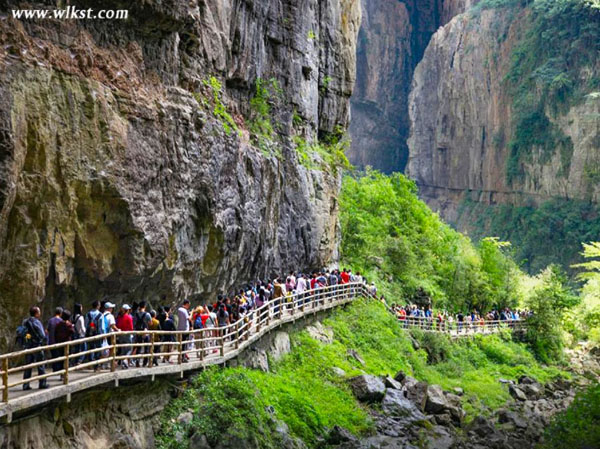 玩轉(zhuǎn)魔幻山城重慶+武隆+九黎城+龔灘+烏江畫廊+金佛山3日游